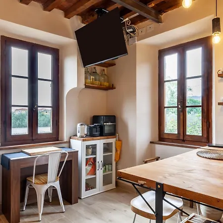 Appartamento Loft Vicino A Dei Marmi